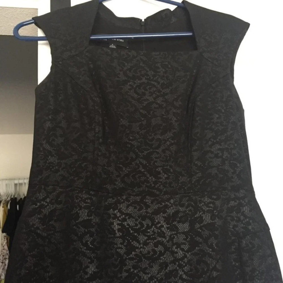 Jones New York Square Neck Lace Print Pencil Dress - Picture 2 of 3